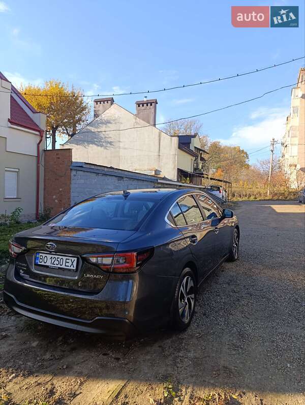 Седан Subaru Legacy 2020 в Залещиках