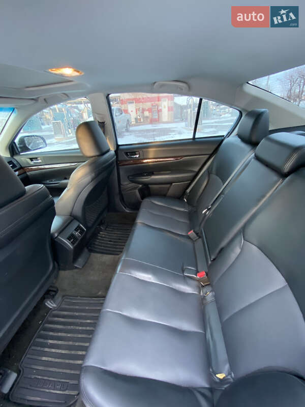 Седан Subaru Legacy 2013 в Кривом Роге