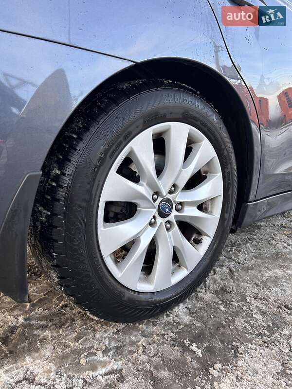 Седан Subaru Legacy 2015 в Львове