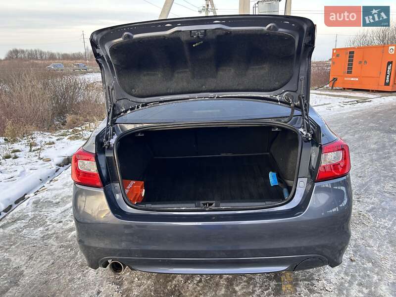 Седан Subaru Legacy 2015 в Львове