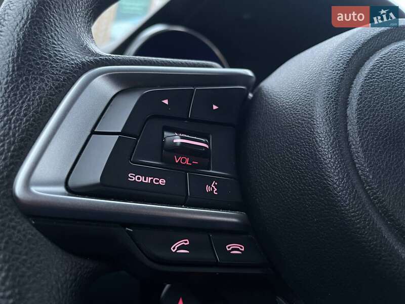 Седан Subaru Legacy 2019 в Киеве