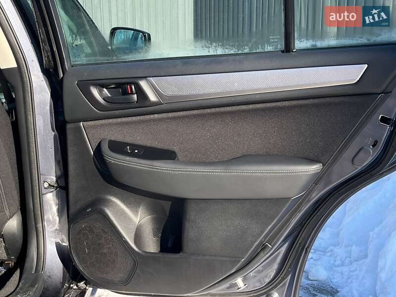 Седан Subaru Legacy 2015 в Львове