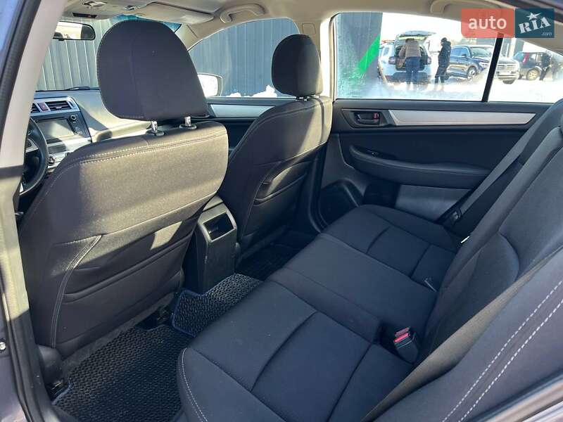 Седан Subaru Legacy 2015 в Львове