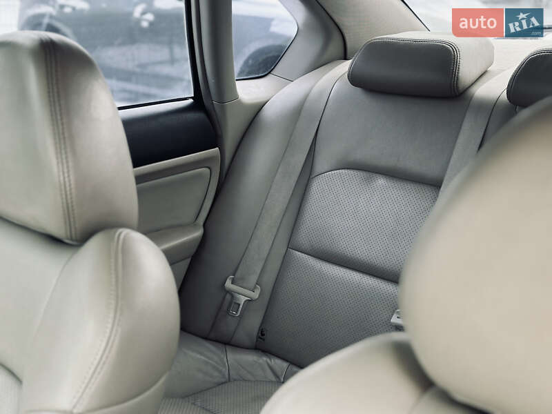 Седан Subaru Legacy 2004 в Кременчуге