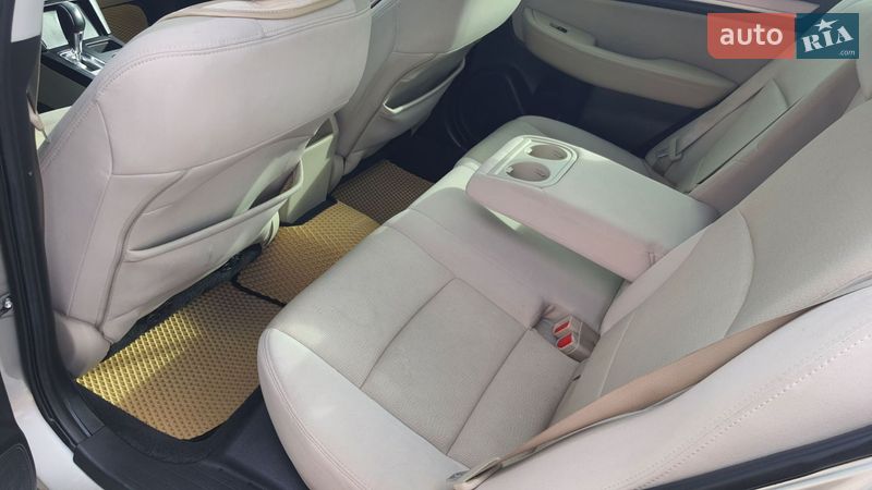 Седан Subaru Legacy 2015 в Киеве