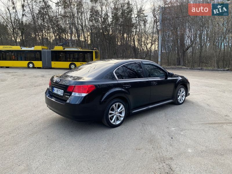 Седан Subaru Legacy 2014 в Києві