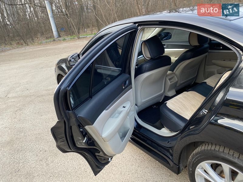 Седан Subaru Legacy 2014 в Києві
