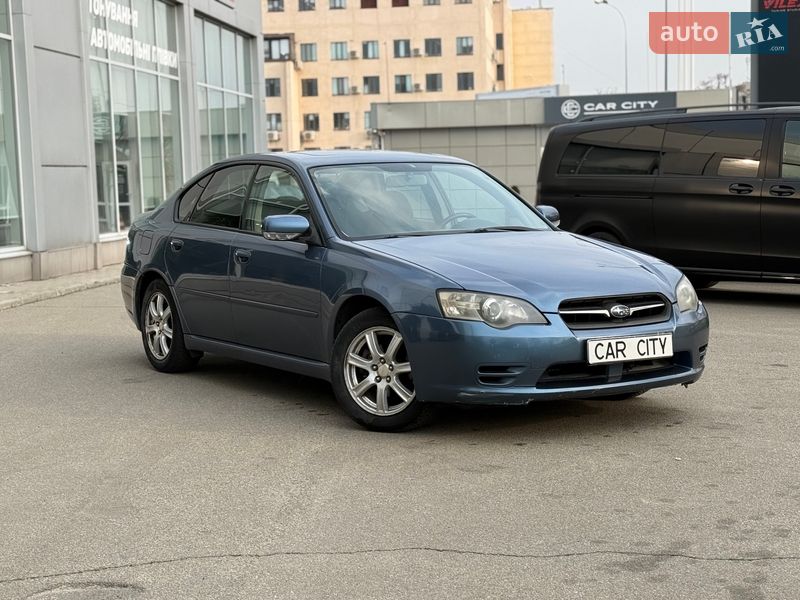 Седан Subaru Legacy 2004 в Киеве