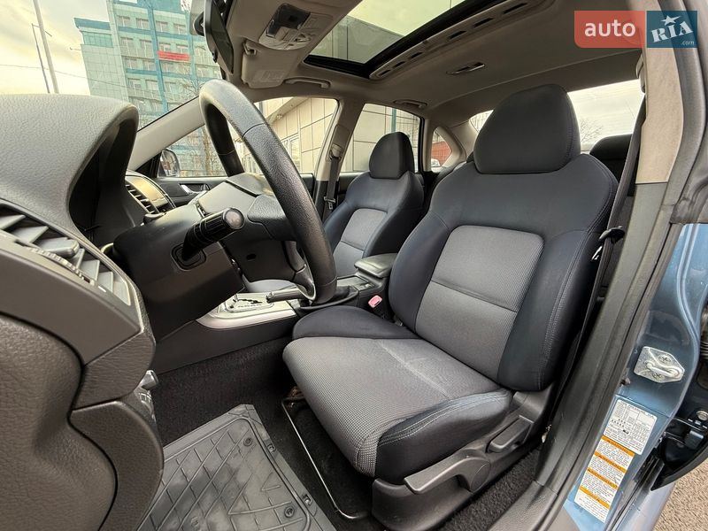 Седан Subaru Legacy 2004 в Киеве