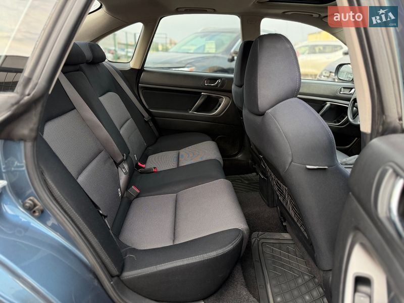 Седан Subaru Legacy 2004 в Киеве