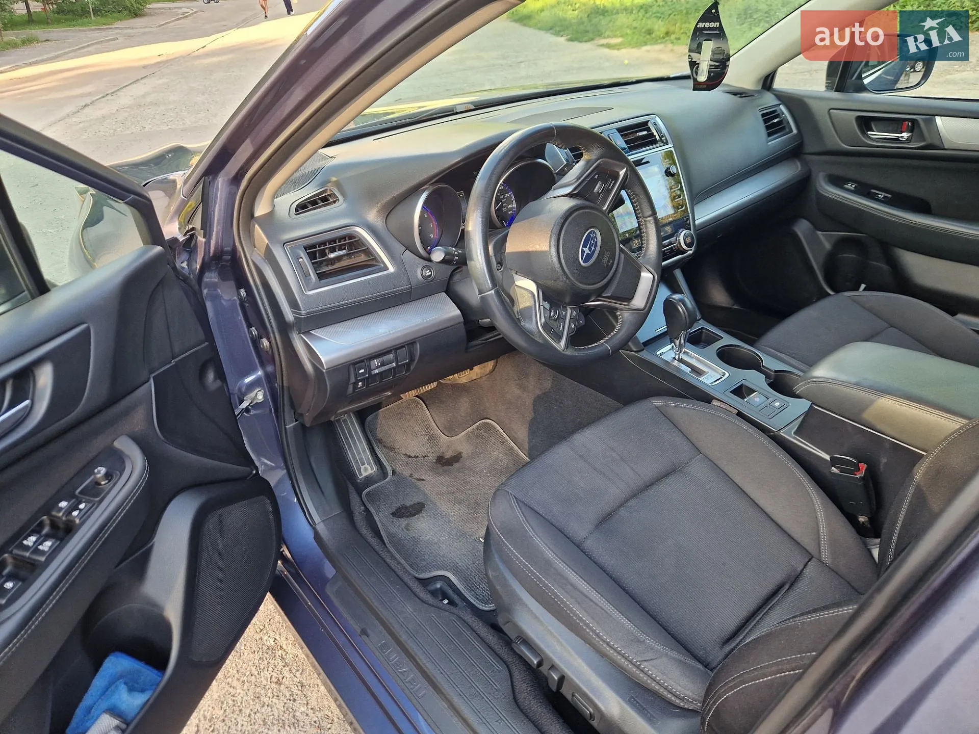 2017 Subaru Legacy - мініатюра 18