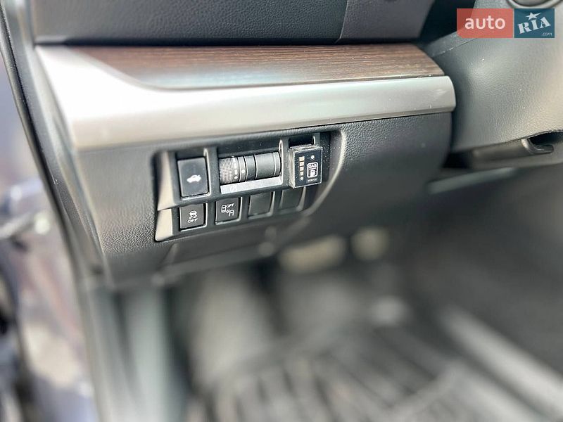 Седан Subaru Legacy 2014 в Львове