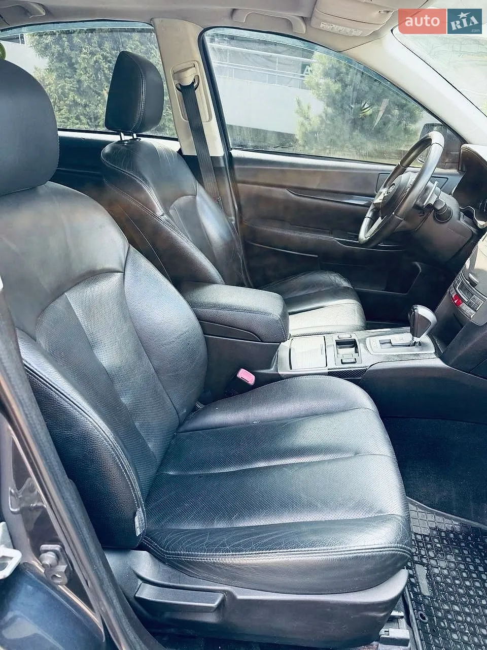 2010 Subaru Legacy - мініатюра 2
