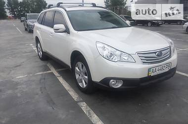 Внедорожник / Кроссовер Subaru Outback 2012 в Киеве