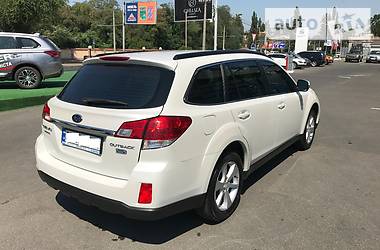 Позашляховик / Кросовер Subaru Outback 2013 в Одесі