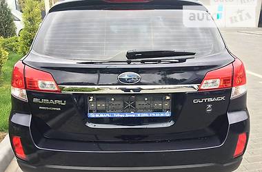 Внедорожник / Кроссовер Subaru Outback 2014 в Днепре