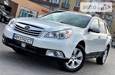 Внедорожник / Кроссовер Subaru Outback 2011 в Житомире