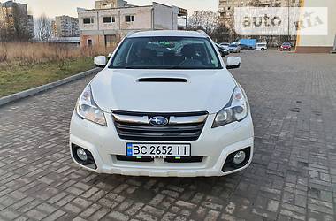 Позашляховик / Кросовер Subaru Outback 2014 в Львові