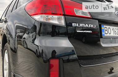 Позашляховик / Кросовер Subaru Outback 2013 в Тернополі