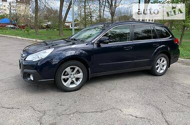 Внедорожник / Кроссовер Subaru Outback 2013 в Полтаве