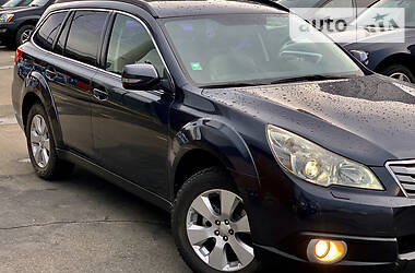 Універсал Subaru Outback 2011 в Києві