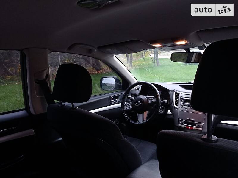 Позашляховик / Кросовер Subaru Outback 2011 в Житомирі