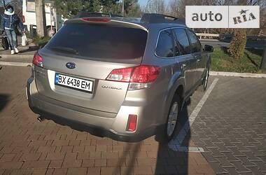 Внедорожник / Кроссовер Subaru Outback 2013 в Хмельницком