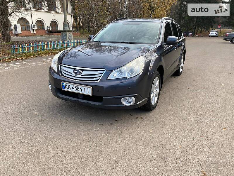 Внедорожник / Кроссовер Subaru Outback 2011 в Киеве