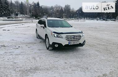 Позашляховик / Кросовер Subaru Outback 2017 в Рівному