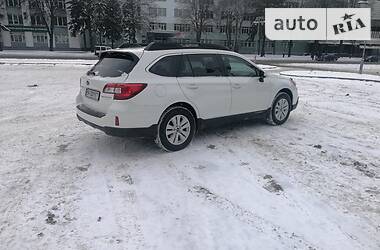 Позашляховик / Кросовер Subaru Outback 2017 в Рівному