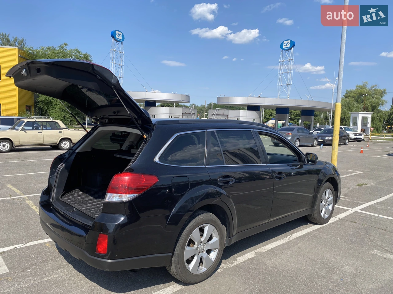 2010 Subaru Outback - мініатюра 12