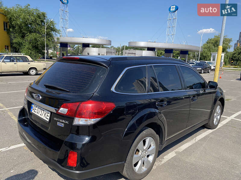 Универсал Subaru Outback 2010 в Днепре