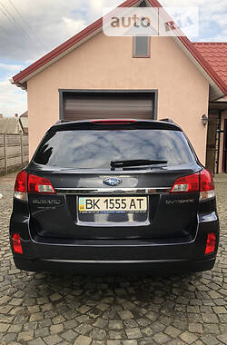 Універсал Subaru Outback 2010 в Володимирці