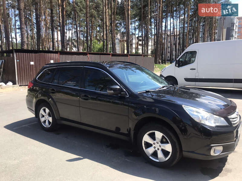 Універсал Subaru Outback 2011 в Києві