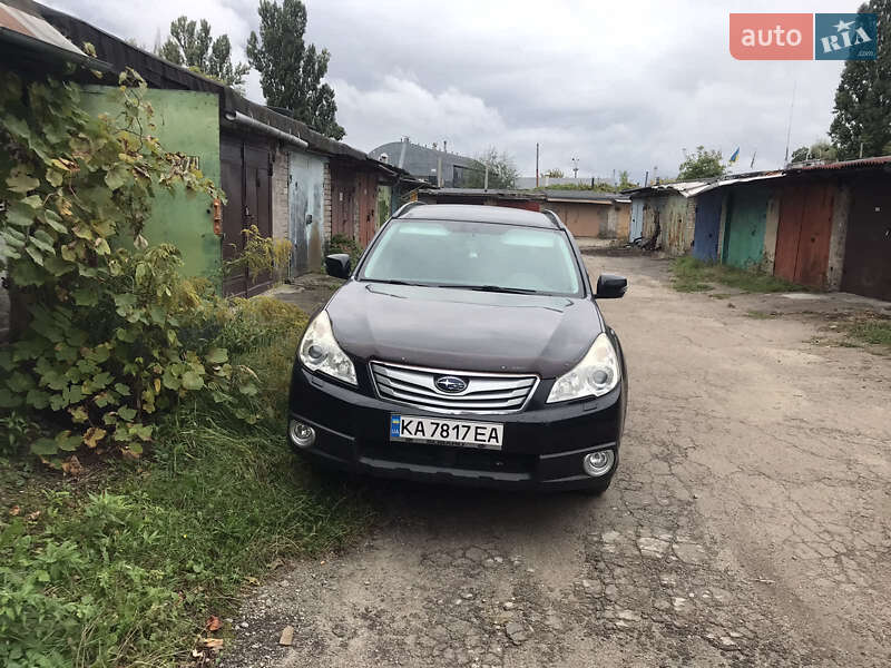 Універсал Subaru Outback 2011 в Києві