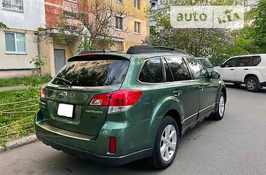 Универсал Subaru Outback 2013 в Яготине