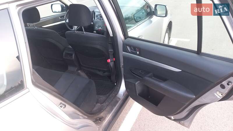 Универсал Subaru Outback 2010 в Кривом Роге