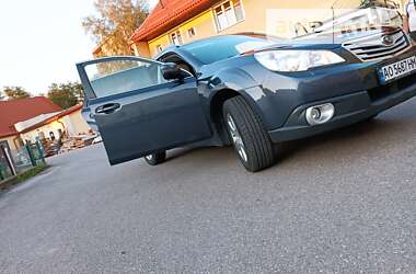 Универсал Subaru Outback 2012 в Тячеве