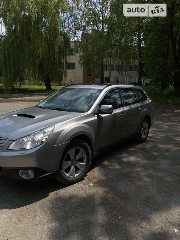 Универсал Subaru Outback 2011 в Тернополе
