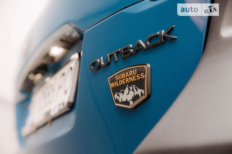 Универсал Subaru Outback 2022 в Вишневом