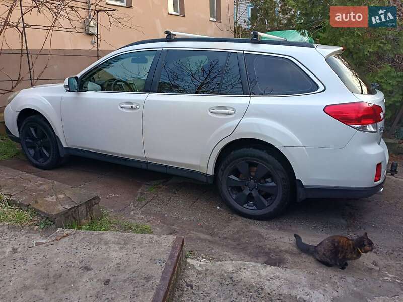 Subaru Outback 2010