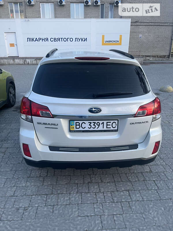 Универсал Subaru Outback 2013 в Львове