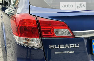 Универсал Subaru Outback 2010 в Хмельницком