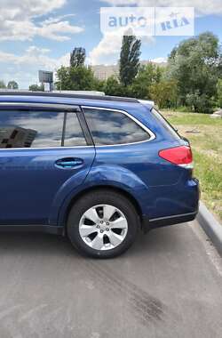 Универсал Subaru Outback 2011 в Киеве