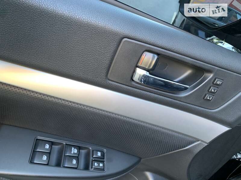 Универсал Subaru Outback 2013 в Львове