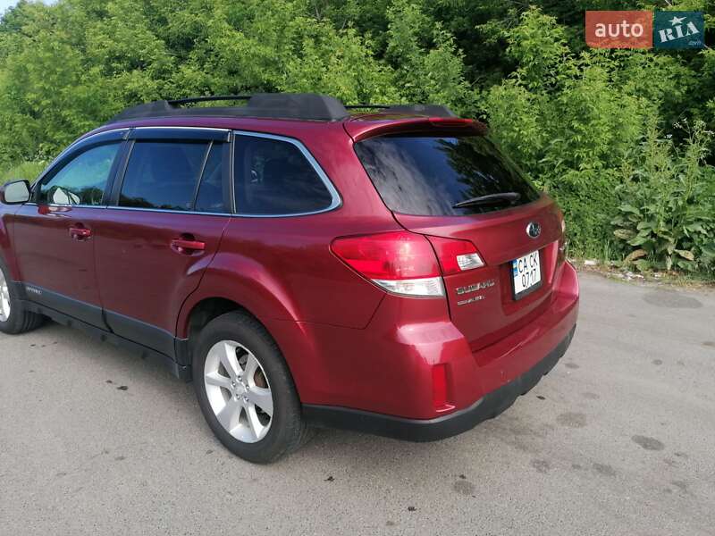 Універсал Subaru Outback 2012 в Звенигородці