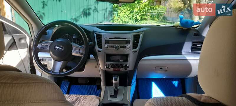 Универсал Subaru Outback 2011 в Виноградове