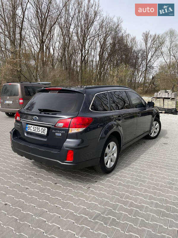 Универсал Subaru Outback 2010 в Дрогобыче