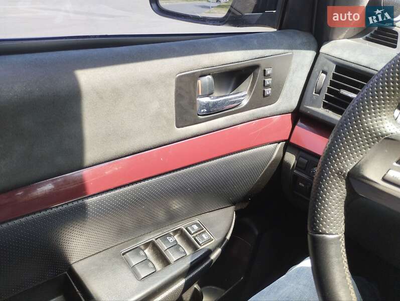 Універсал Subaru Outback 2010 в Києві