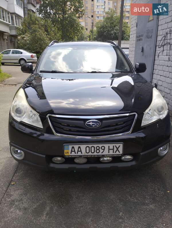 Універсал Subaru Outback 2010 в Києві